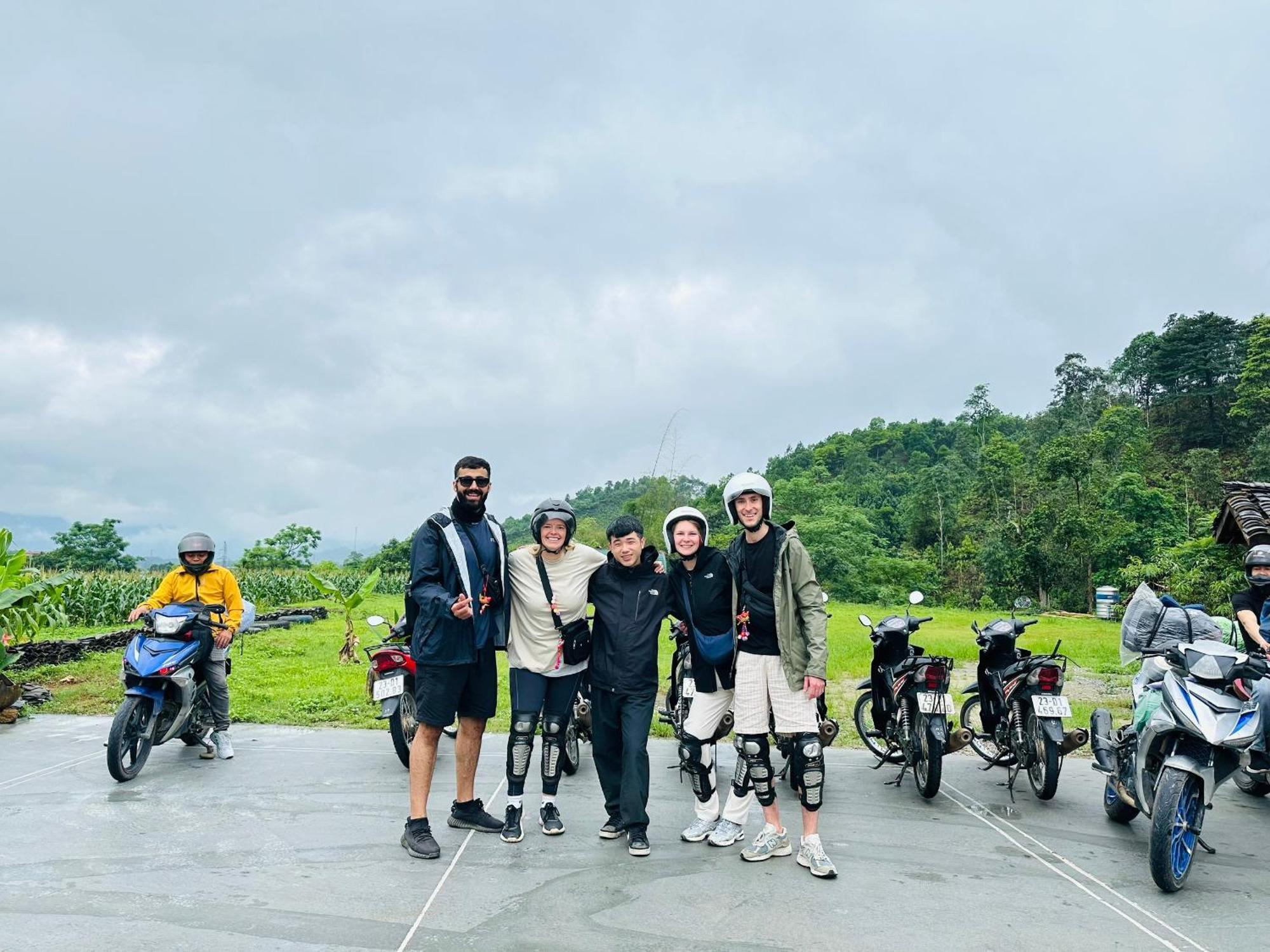 Ban Bang Ecolodge Tours & Motorbike Rental Ha Giang Dış mekan fotoğraf